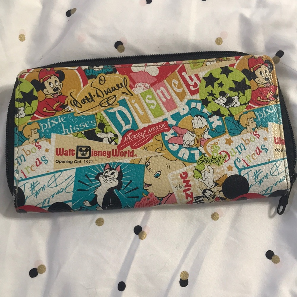 Disney Wallet